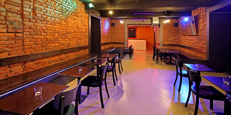 Restaurant ne-SMYSL s klubem ZARAGOZA