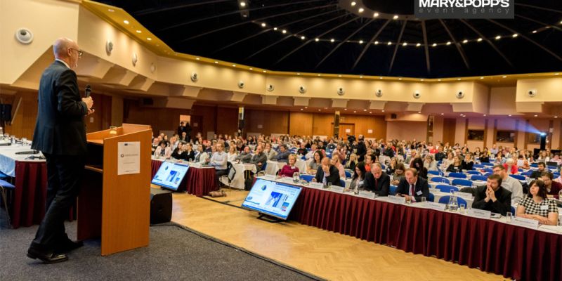 MARY & POPP'S AGENCY