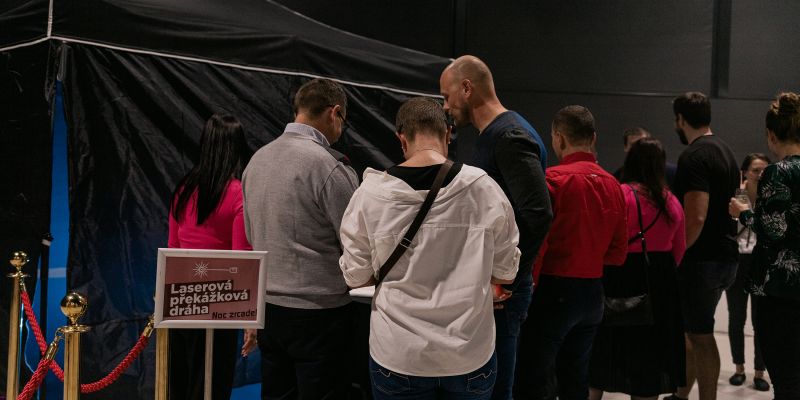 Aliatrix - visual entertainment agency - Laserové bludiště