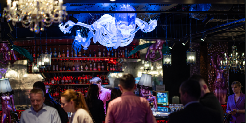 „Věříme v sílu emocí, autenticity a lidské kreativity. Chceme být místem, kde se tvoří vzpomínky a kam se lidé zároveň budou rádi vracet.“ říká jednatel Máj – House of Fun