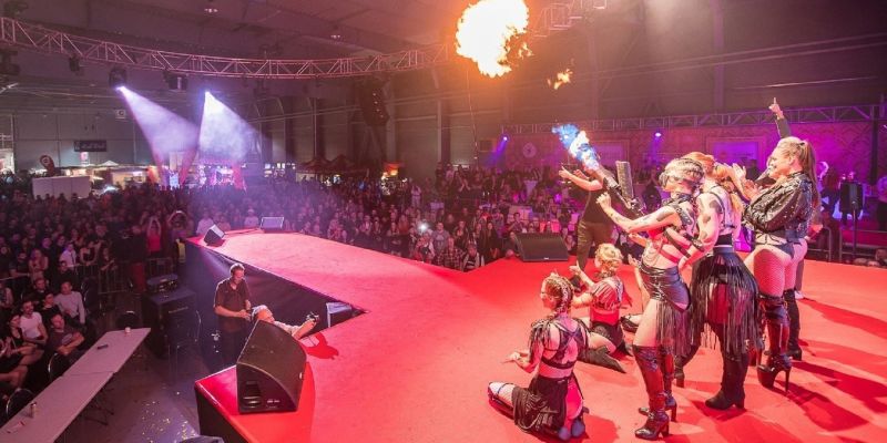 Martina's Agency – Show program pro firemní akce - Ohňová show