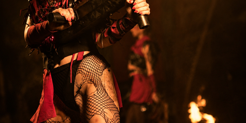 Martina's Agency – Show program pro firemní akce - Ohňová show