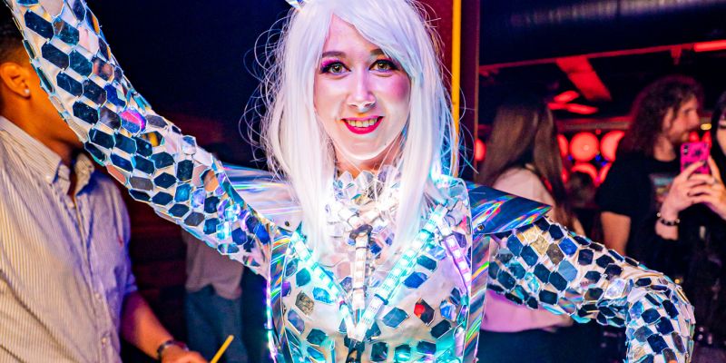 Martina's Agency – Show program pro firemní akce - Doprovodné produkce