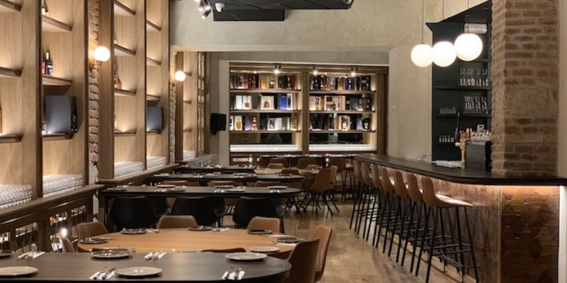Whiskey Restaurant, Bar & Museum