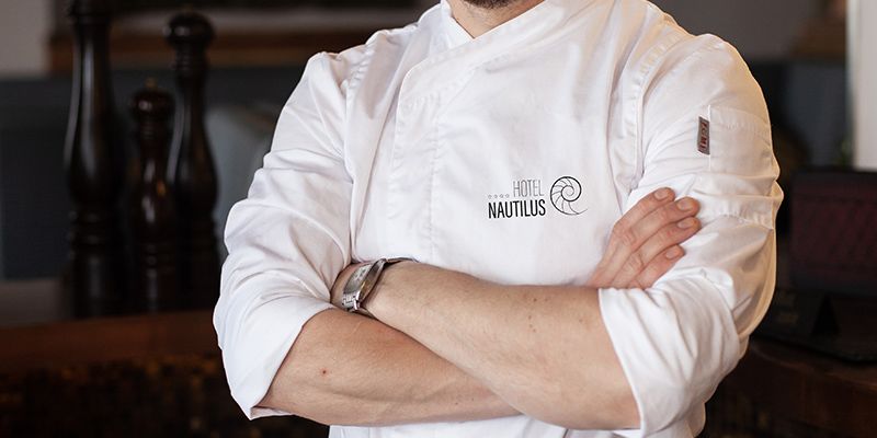Hotel Nautilus a restaurace Goldie