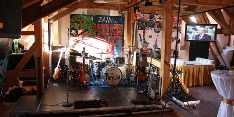 Malostranská Beseda