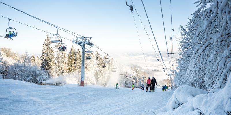 Lyžařská sezóna na Monínci začala se 70 cm sněhu a pokračuje večerním lyžováním ve všední dny i sobotu