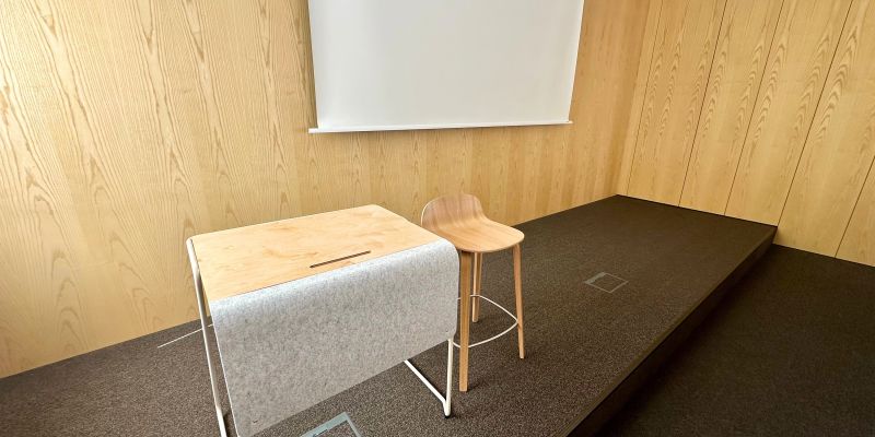 Multifunkční místnost soukromé kliniky LOGO