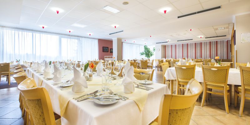 Hotel Akademie - Naháč