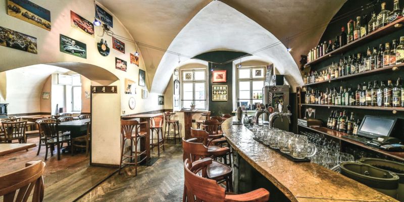 NAPA bar and gallery