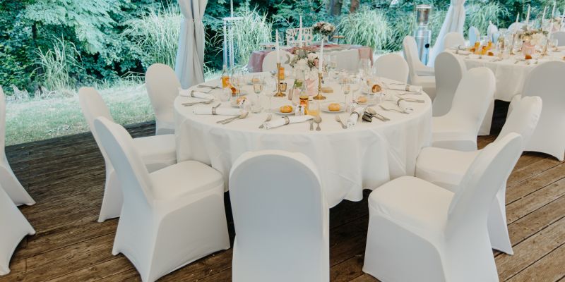 Romantický Hotel Mlýn Karlštejn - Romantický ostrov s party stanem