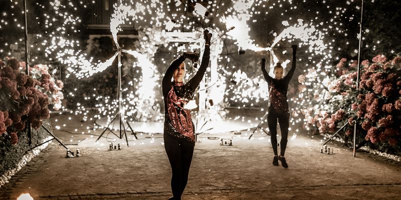 3 praktické rady, jak s pomocí světýlek oživit váš večírek nebo svatbu