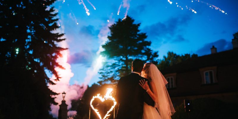 Arabesque Shows & Events - Romantická pyro-muzikální show