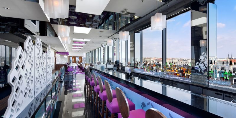 Cloud 9 Sky Bar & Lounge