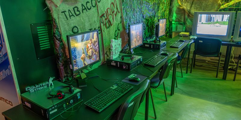 Fun Arena - Cyber Arcade