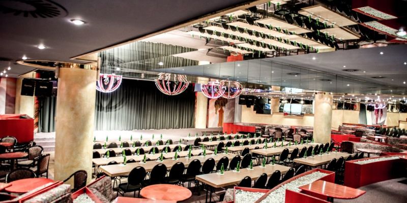 Hotel Cosmopolitan Bobycentrum