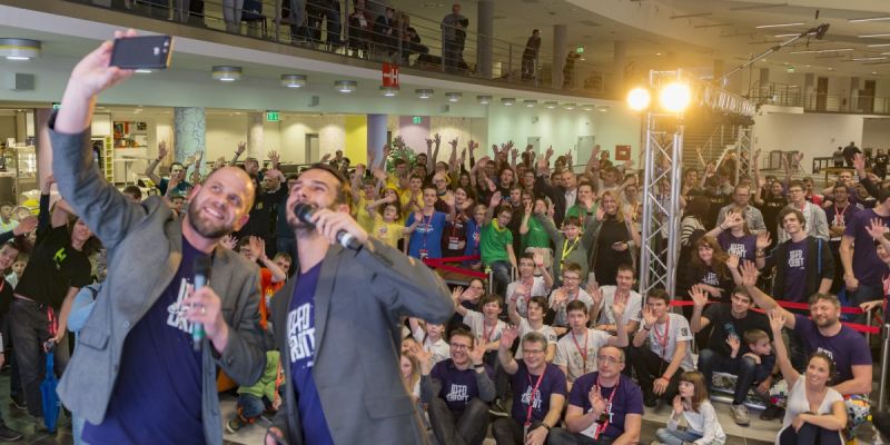 Moderátor Pavel Wieser