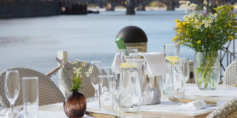 Nově zrekonstruovaný Molo bar na Občanské plovárně