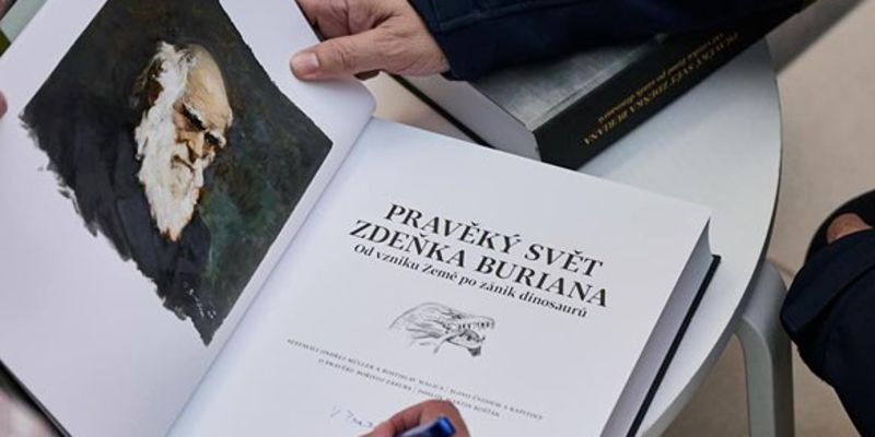 POP Airport - Dinosauria Muzeum Prague