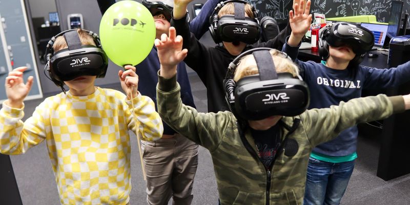 POP Airport - Dinosauria Muzeum Prague