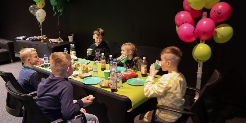 POP Airport - Dinosauria Muzeum Prague