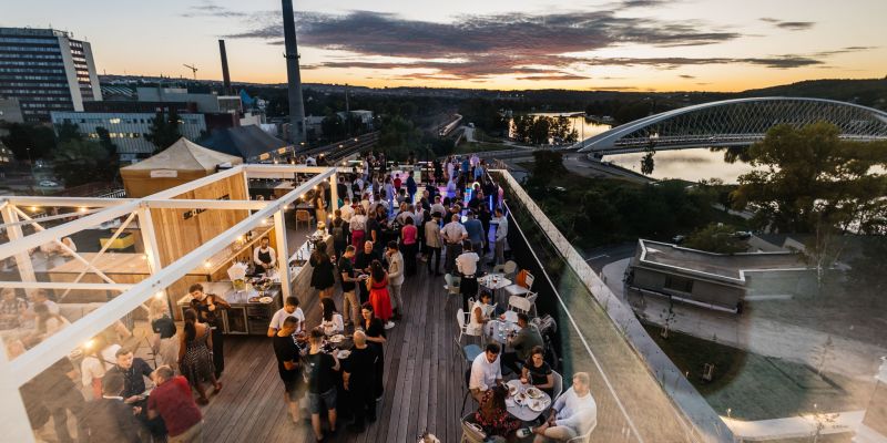 Scott.Weber Workspace – Port7 - Malibu - terasa