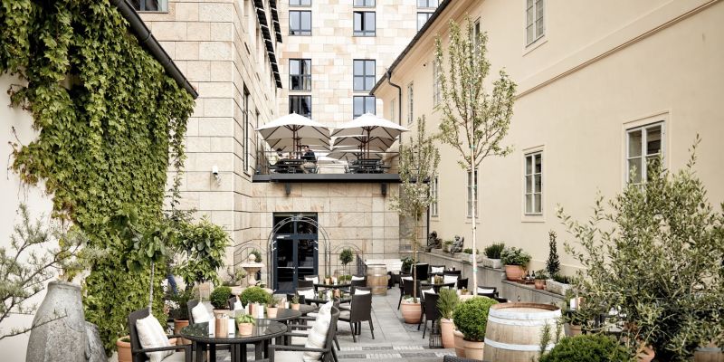 Four Seasons Hotel Prague - Karel Terrace