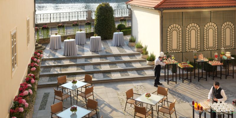Four Seasons Hotel Prague - Karel Terrace