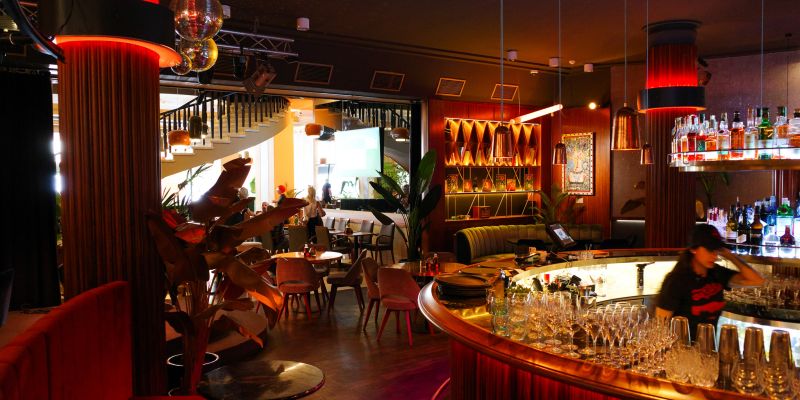 FAT CAT BUBBLES BAR