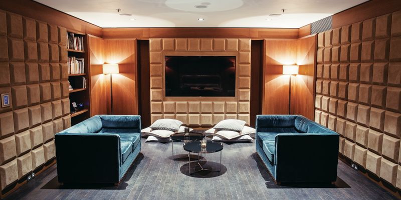 The Emblem Hotel - The M Lounge