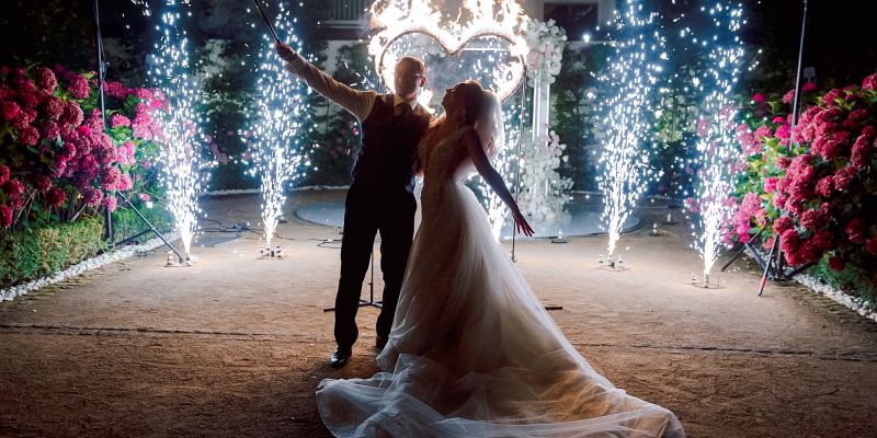 3 praktické rady, jak s pomocí světýlek oživit váš večírek nebo svatbu