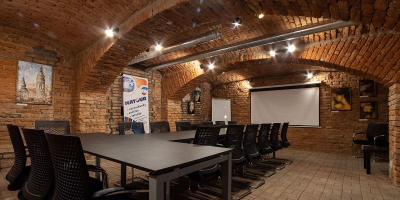 Janáček office - Velká tzv. Sklepní galerie