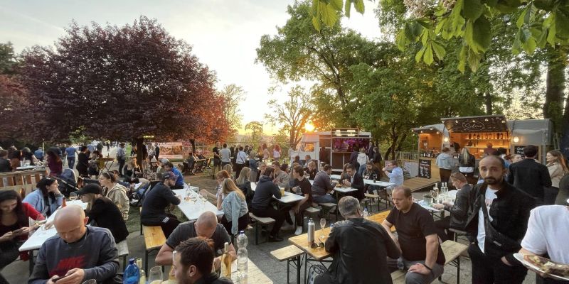 ENERGY PUB - Terasa s výhledem na Pražský hrad
