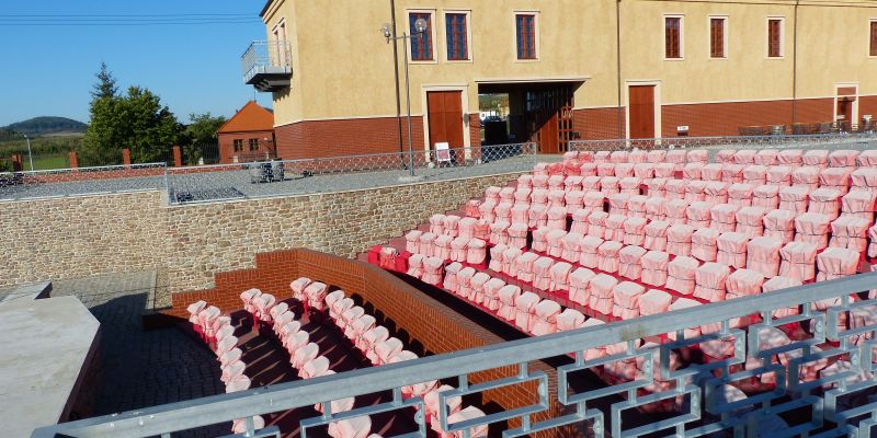 Zámecké vinařství Johann W nabízí vedle vinařského programu NOVĚ i komfortní ubytování!