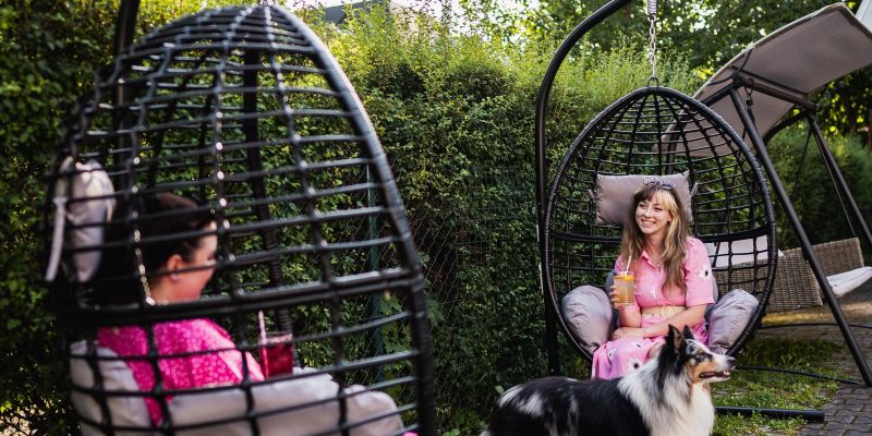 Hotel REHAVITAL - Velká společenská místnost a zahrada