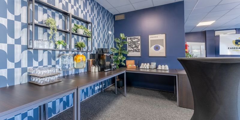 Zasedáme - Velká místnost