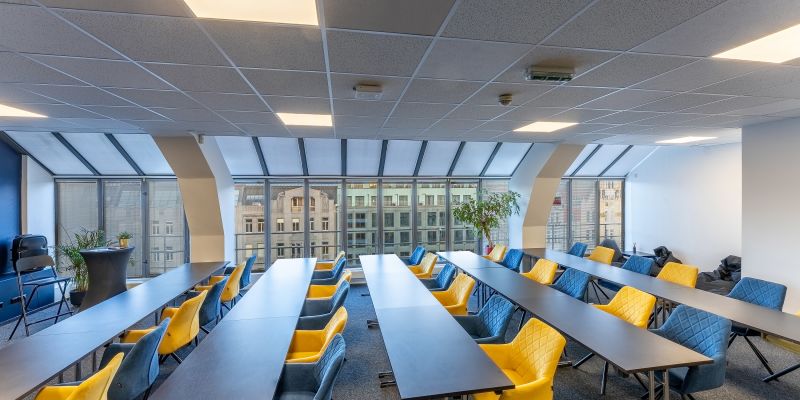 Zasedáme - Velká místnost