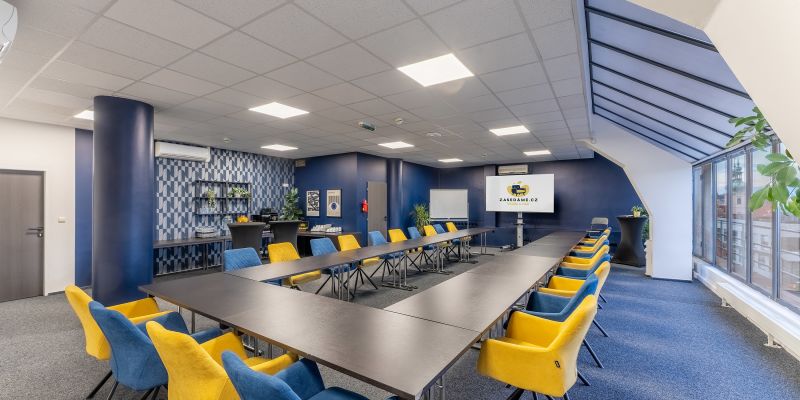 Zasedáme - Velká místnost