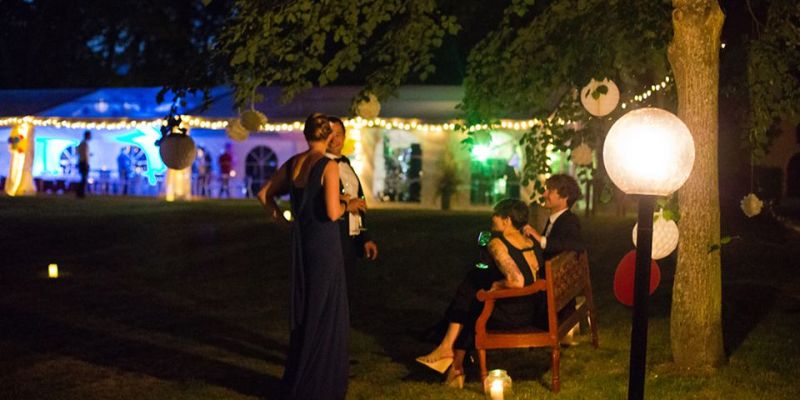 Resort Panství Bechyně - Zámecký park s party stanem