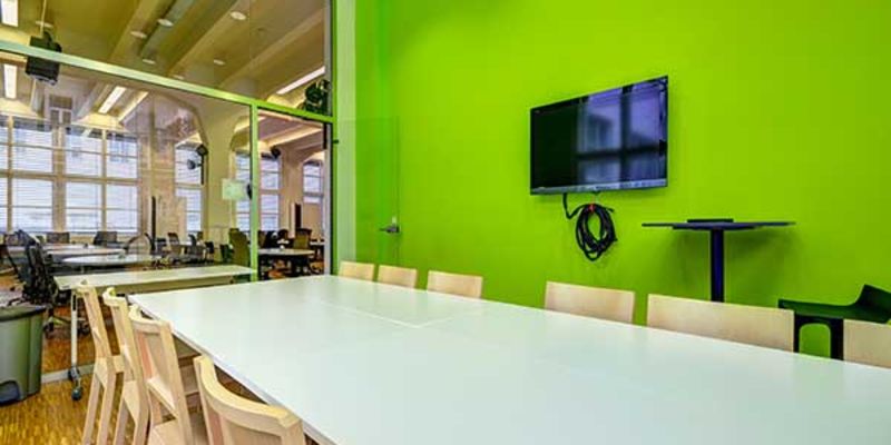 Impact Hub Praha D10 - Zelená zasedačka