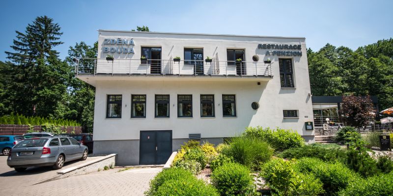 Restaurace a penzion Zděná bouda