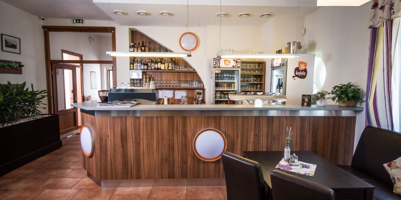 Restaurace a penzion Zděná bouda - Bar